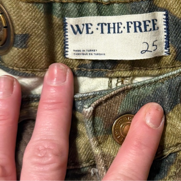 We The Free by Free People Camo Barrel Jeans. - Picture 5 of 5